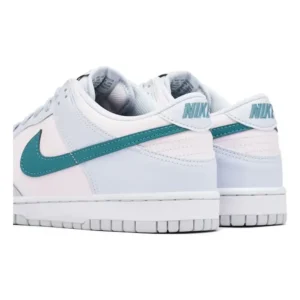 NIKE DUNK LOW LX BG